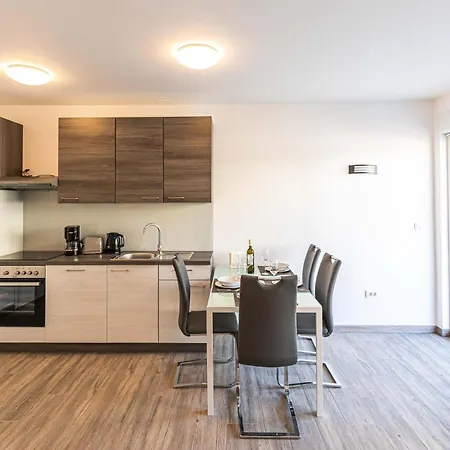 1 Bedroom Beautiful In Seget Donji